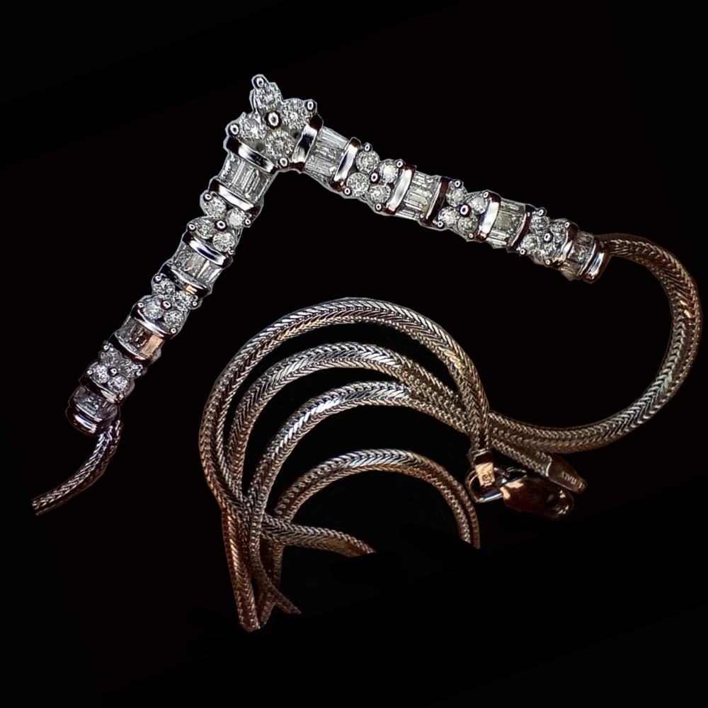 Gold Diamond necklace new